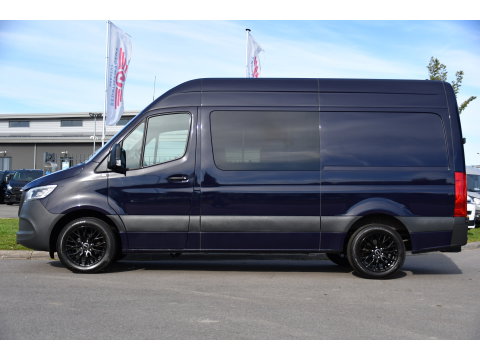 Mercedes-Benz Sprinter 317 1.9 CDI L2H2 RWD DC PB Edition Camera Cruise, Carplay, LED, 3500kg Trekhaak, Geveerde stoel, Standkachel, Automaat, 170pk, Uniek!