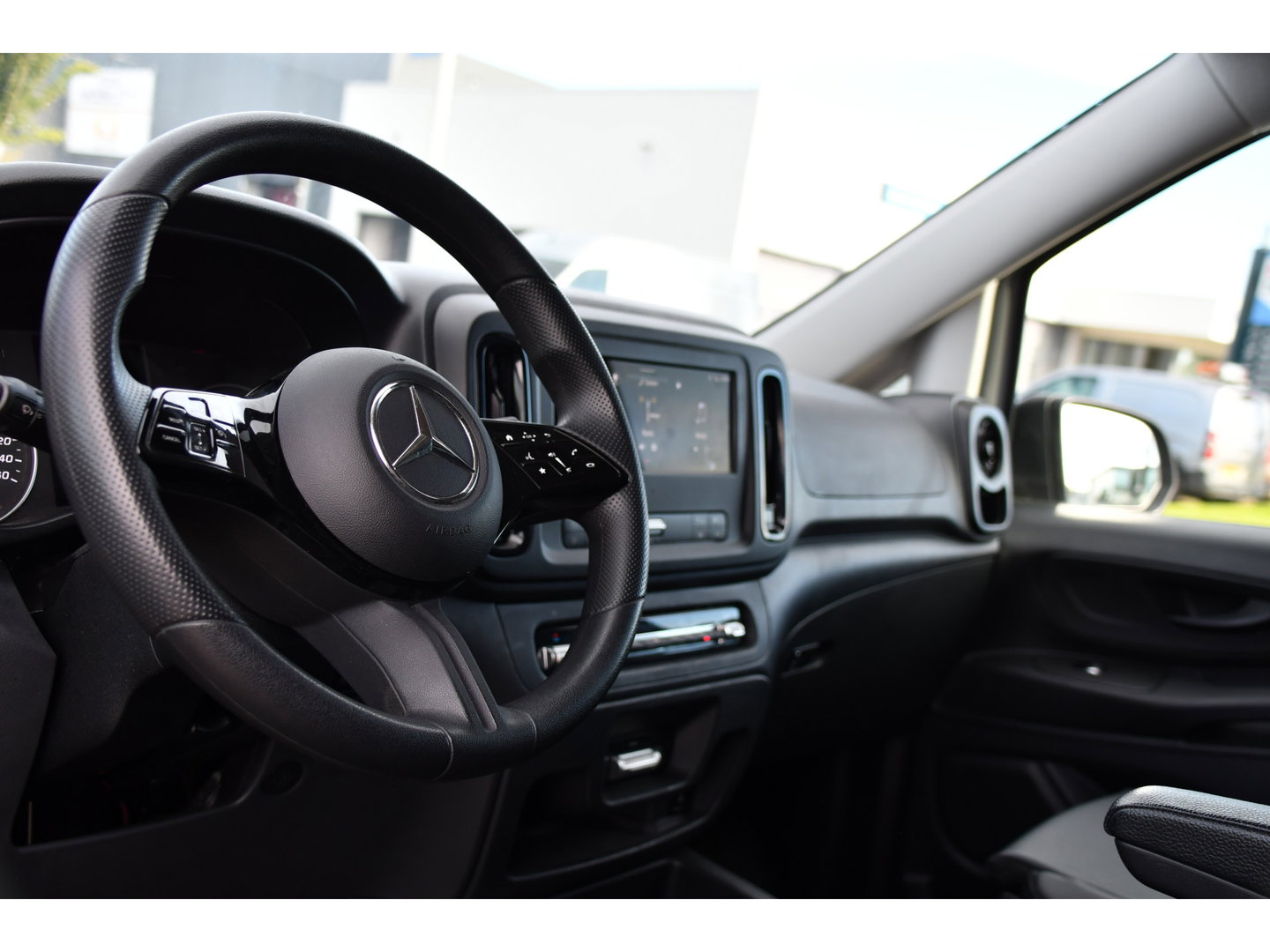 Mercedes-Benz Vito 114 CDI 1.9 PB Edition FACELIFT! Camera, Cruise, Carplay, Multimedia, Automaat, 136pk, Sensoren, Uniek!