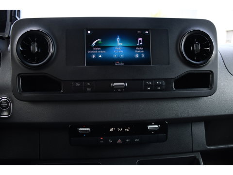 Mercedes-Benz Sprinter 316 2.2 CDI L2H2 PB Edition Camera, Cruise, Carplay, Trekhaak, Geveerde stoel, Multimedia, 164pk, Automaat, Uniek!