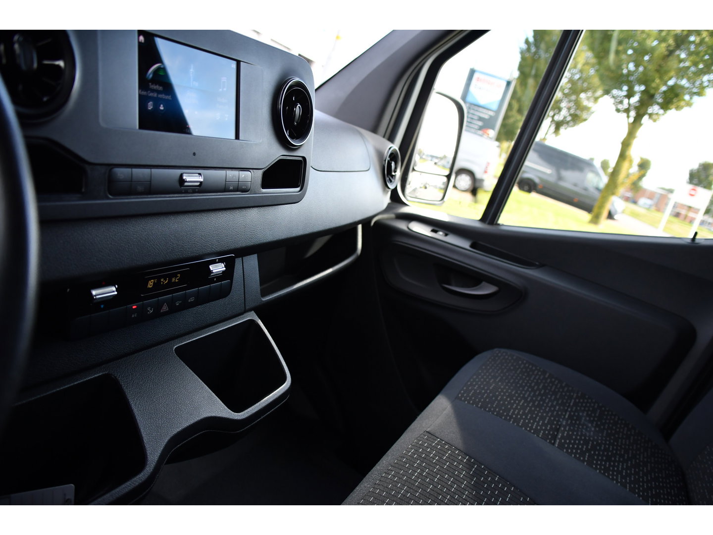 Mercedes-Benz Sprinter 316 2.2 CDI L2H2 PB Edition Camera, Cruise, Carplay, Trekhaak, Geveerde stoel, Multimedia, 164pk, Automaat, Uniek!
