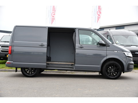 Volkswagen Transporter 2.0 TDI L1H1 Bulli Virtual, Camera, Cruise, Carplay, LED, Multimedia, 150pk, Leder, Uniek!