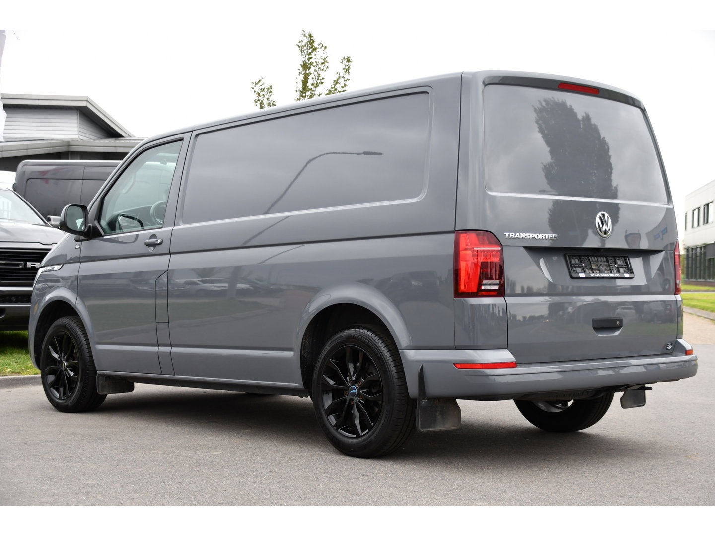 Volkswagen Transporter 2.0 TDI L1H1 Bulli Virtual, Camera, Cruise, Carplay, LED, Multimedia, 150pk, Leder, Uniek!