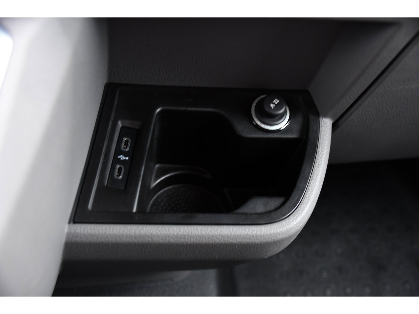 Volkswagen Transporter 2.0 TDI L1H1 Bulli Virtual, Camera, Cruise, Carplay, LED, Multimedia, 150pk, Leder, Uniek!