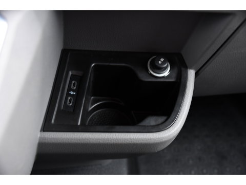 Volkswagen Transporter 2.0 TDI L1H1 Bulli Virtual, Camera, Cruise, Carplay, LED, Multimedia, 150pk, Leder, Uniek!