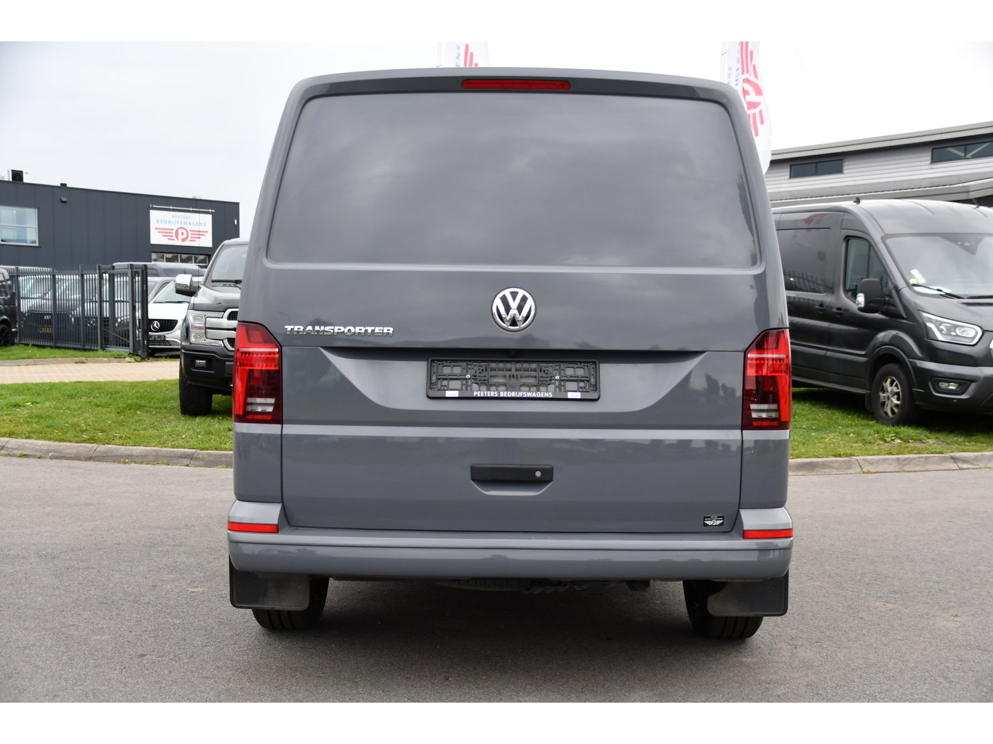 Volkswagen Transporter 2.0 TDI L1H1 Bulli Virtual, Camera, Cruise, Carplay, LED, Multimedia, 150pk, Leder, Uniek!
