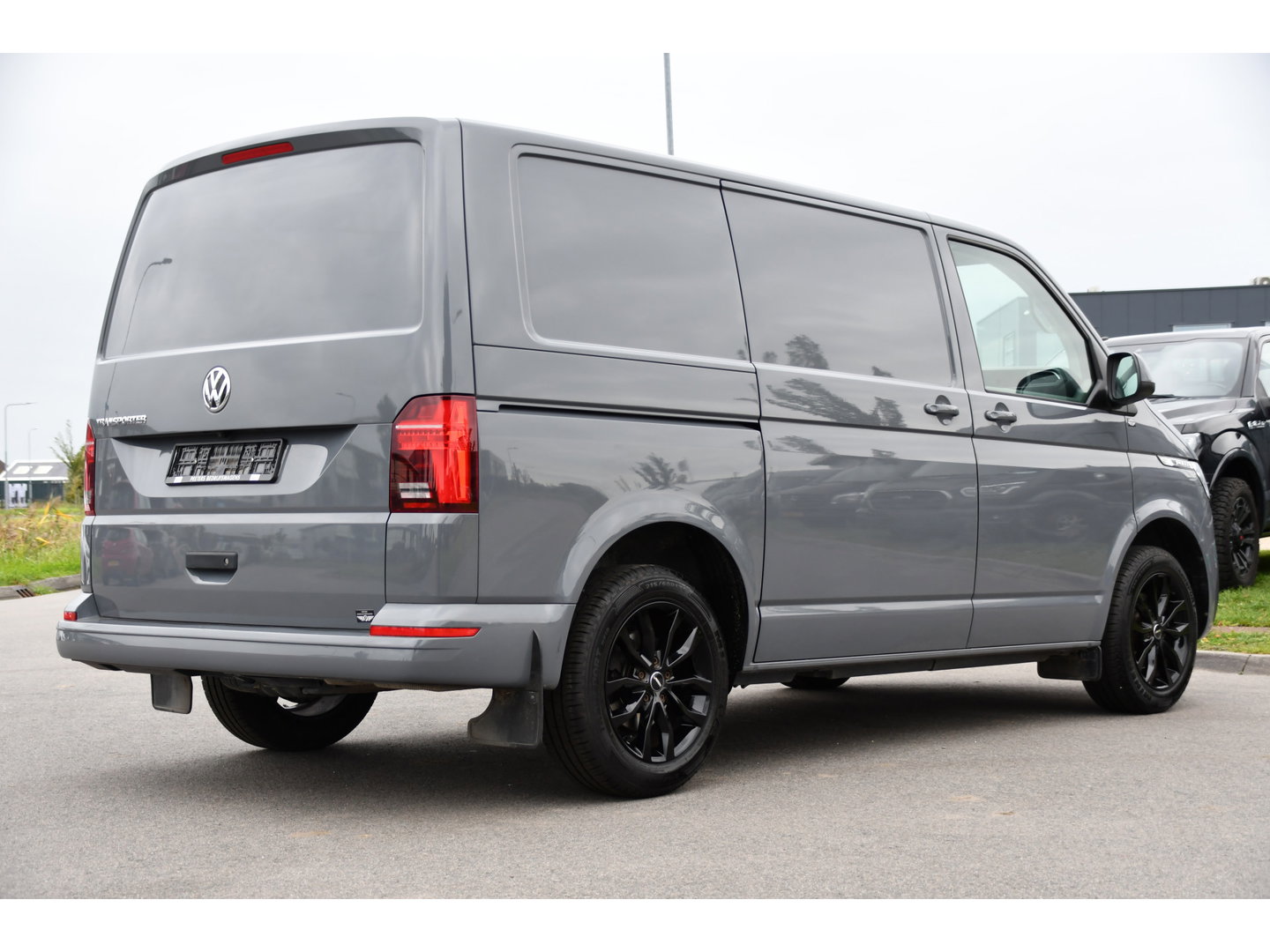 Volkswagen Transporter 2.0 TDI L1H1 Bulli Virtual, Camera, Cruise, Carplay, LED, Multimedia, 150pk, Leder, Uniek!
