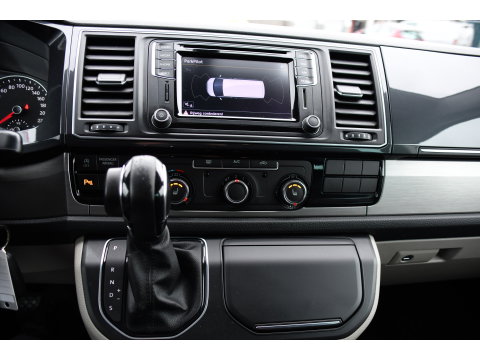 Volkswagen Transporter 2.0 TDI L2H1 DC Highline Cruise, Carplay, LED, Stoelverwarming, Sensoren, Automaat, EURO6, Multimedia, Uniek!