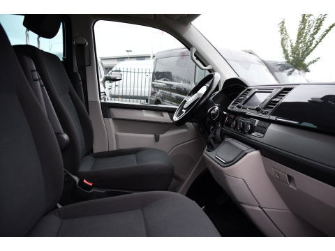Volkswagen Transporter 2.0 TDI L2H1 DC Highline Cruise, Carplay, LED, Stoelverwarming, Sensoren, Automaat, EURO6, Multimedia, Uniek!