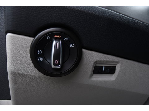 Volkswagen Transporter 2.0 TDI L2H1 DC Highline Cruise, Carplay, LED, Stoelverwarming, Sensoren, Automaat, EURO6, Multimedia, Uniek!