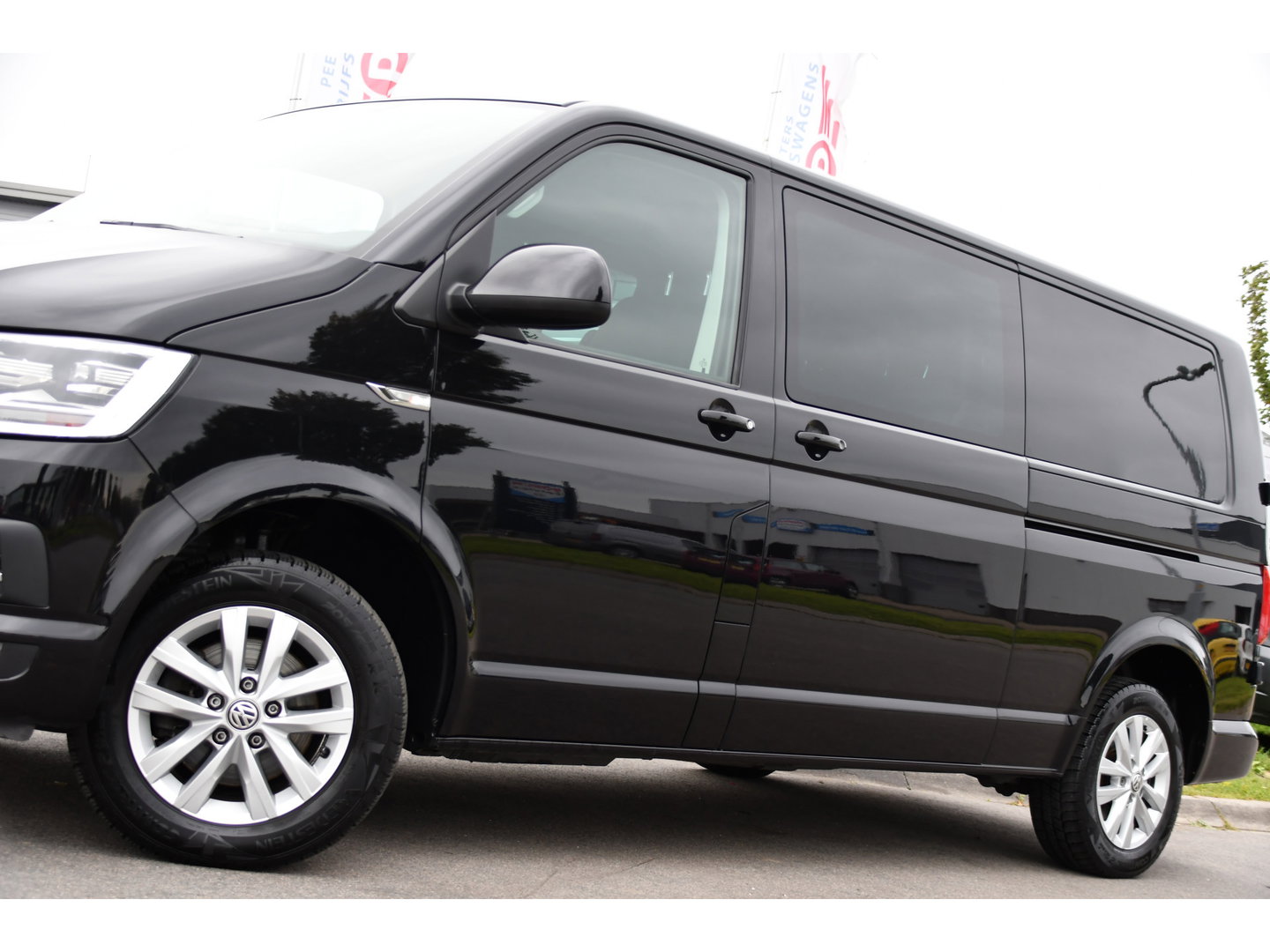 Volkswagen Transporter 2.0 TDI L2H1 DC Highline Cruise, Carplay, LED, Stoelverwarming, Sensoren, Automaat, EURO6, Multimedia, Uniek!