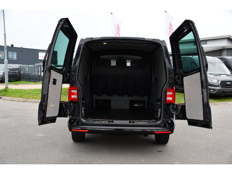 Volkswagen Transporter 2.0 TDI L2H1 DC Highline Cruise, Carplay, LED, Stoelverwarming, Sensoren, Automaat, EURO6, Multimedia, Uniek!