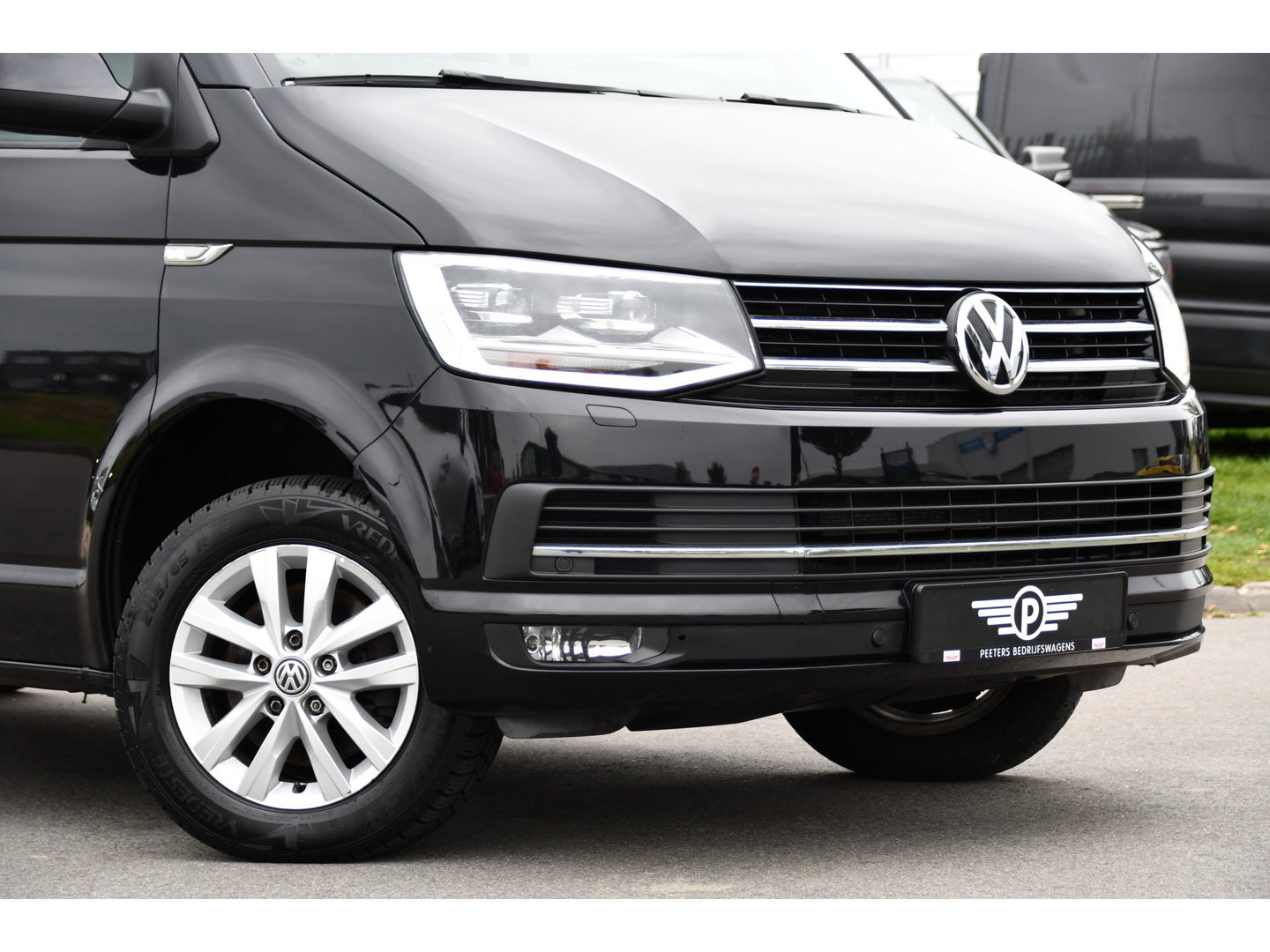 Volkswagen Transporter 2.0 TDI L2H1 DC Highline Cruise, Carplay, LED, Stoelverwarming, Sensoren, Automaat, EURO6, Multimedia, Uniek!