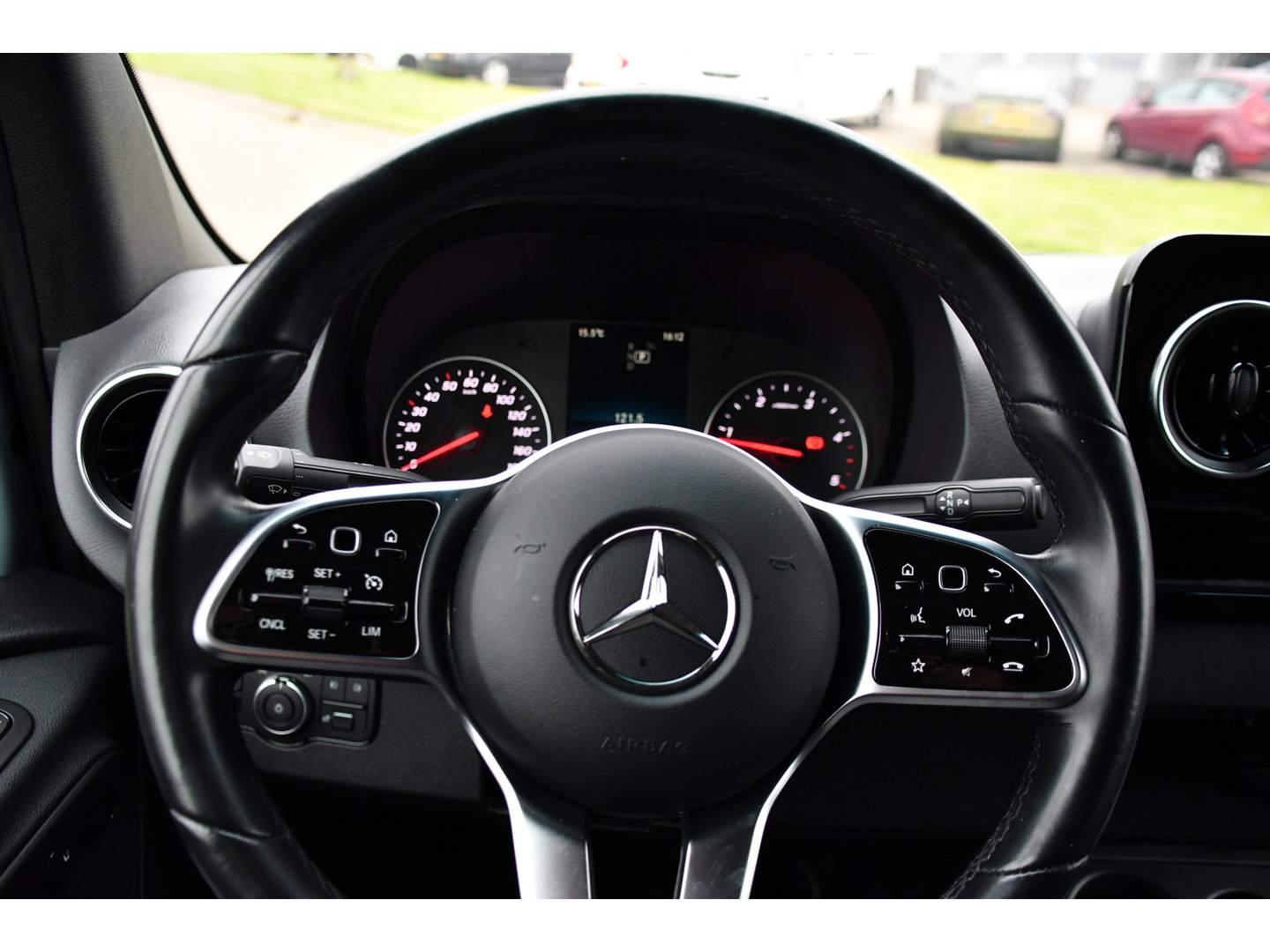 Mercedes-Benz Sprinter 319 1.9 CDI L2H2 RWD PB Edition Full Options! Luchtvering, Cruise, 360 Camera, Stoelverwarming, Clima, LED, Standkachel, Voorruit verwarming, 190pk, Automaat, Uniek!