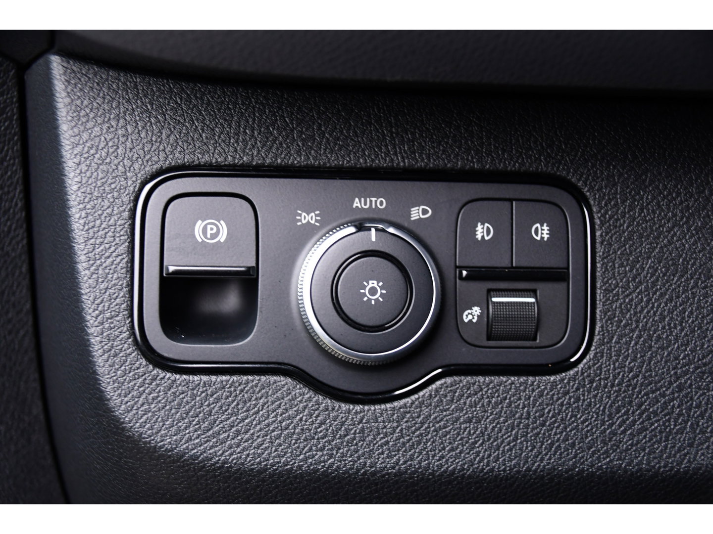 Mercedes-Benz Sprinter 319 1.9 CDI L2H2 RWD PB Edition Full Options! Luchtvering, Cruise, 360 Camera, Stoelverwarming, Clima, LED, Standkachel, Voorruit verwarming, 190pk, Automaat, Uniek!