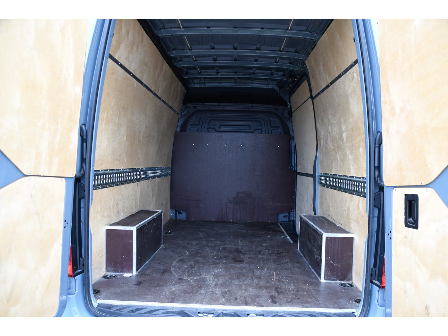 Mercedes-Benz Sprinter 319 1.9 CDI L2H2 RWD PB Edition Full Options! Luchtvering, Cruise, 360 Camera, Stoelverwarming, Clima, LED, Standkachel, Voorruit verwarming, 190pk, Automaat, Uniek!
