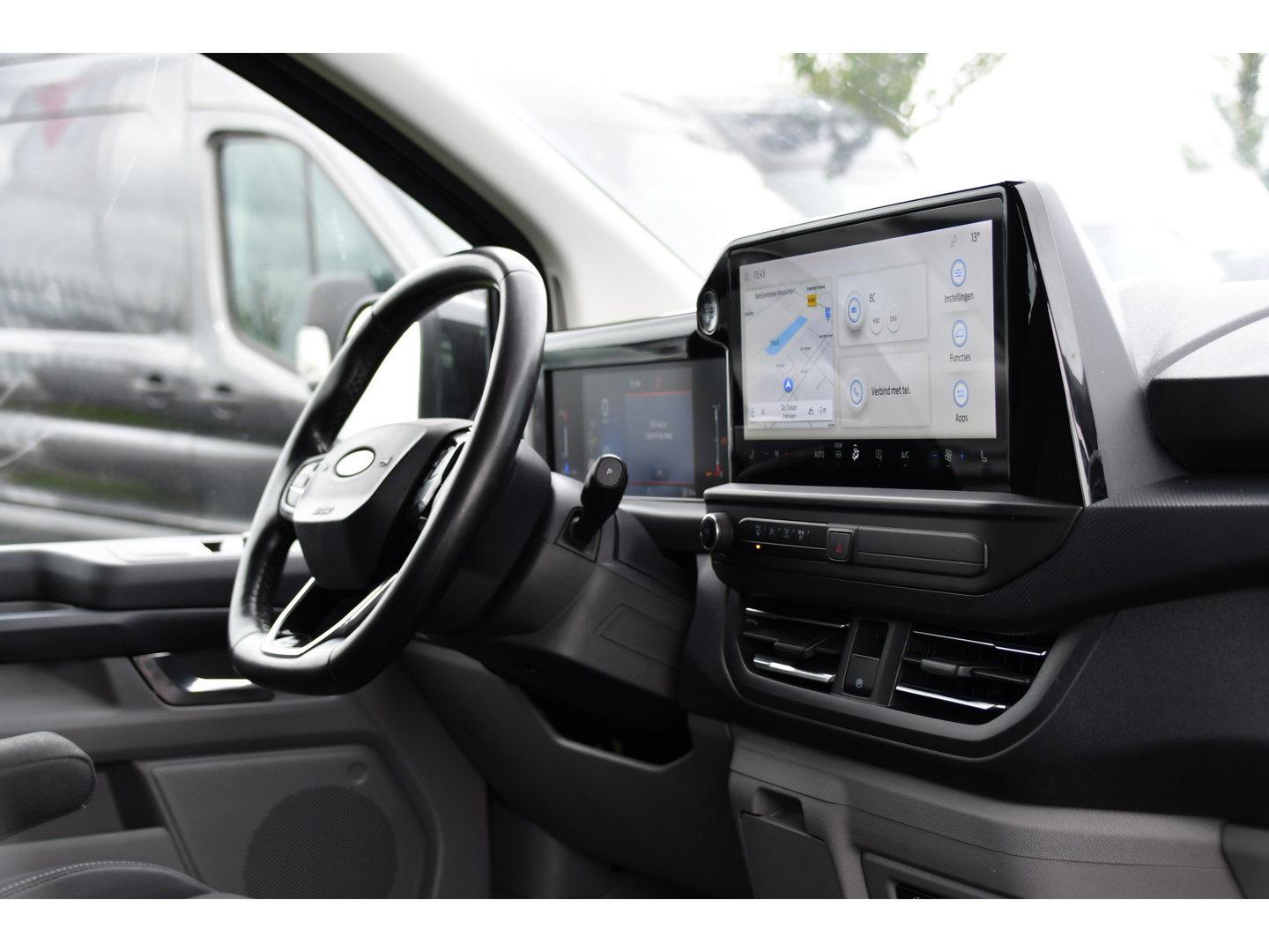 Ford Transit Custom 300 2.0 TDCI L2H1 Limited Black Edition Adaptieve Cruise, Camera, Carplay, LED, 2 x Schuifdeur, Automaat, 170pk, Stoelverwarming, Sensoren, Uniek!