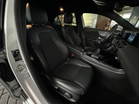 Mercedes-Benz A-Klasse 180 Stoelverwarming|Lane|CarPlay