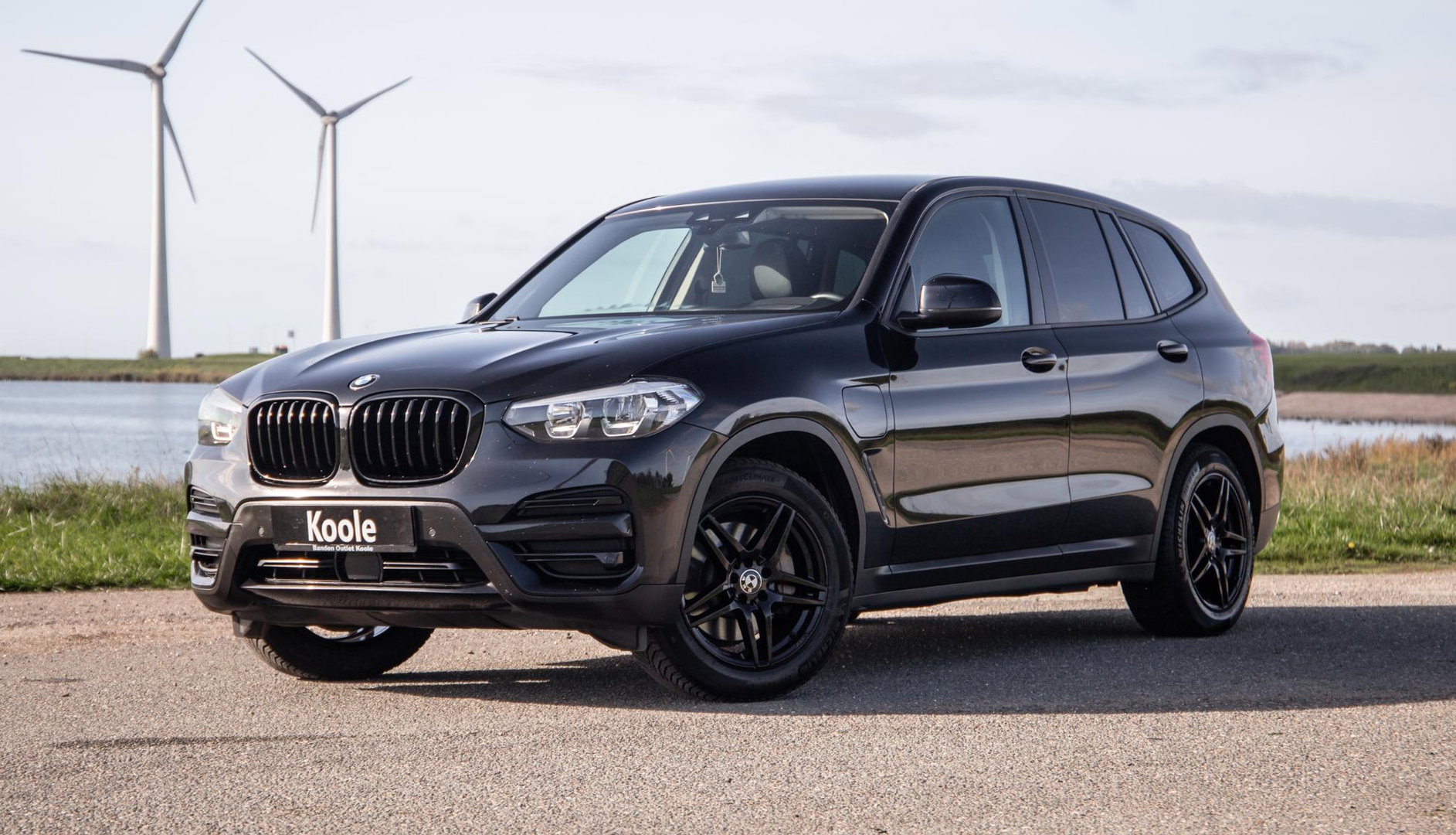 BMW X3 xDrive30e High Executive BLACK LINE / CARPLAY / LEER / STOELVERWARMING / CAMERA / DEALER ONDERHOUDEN