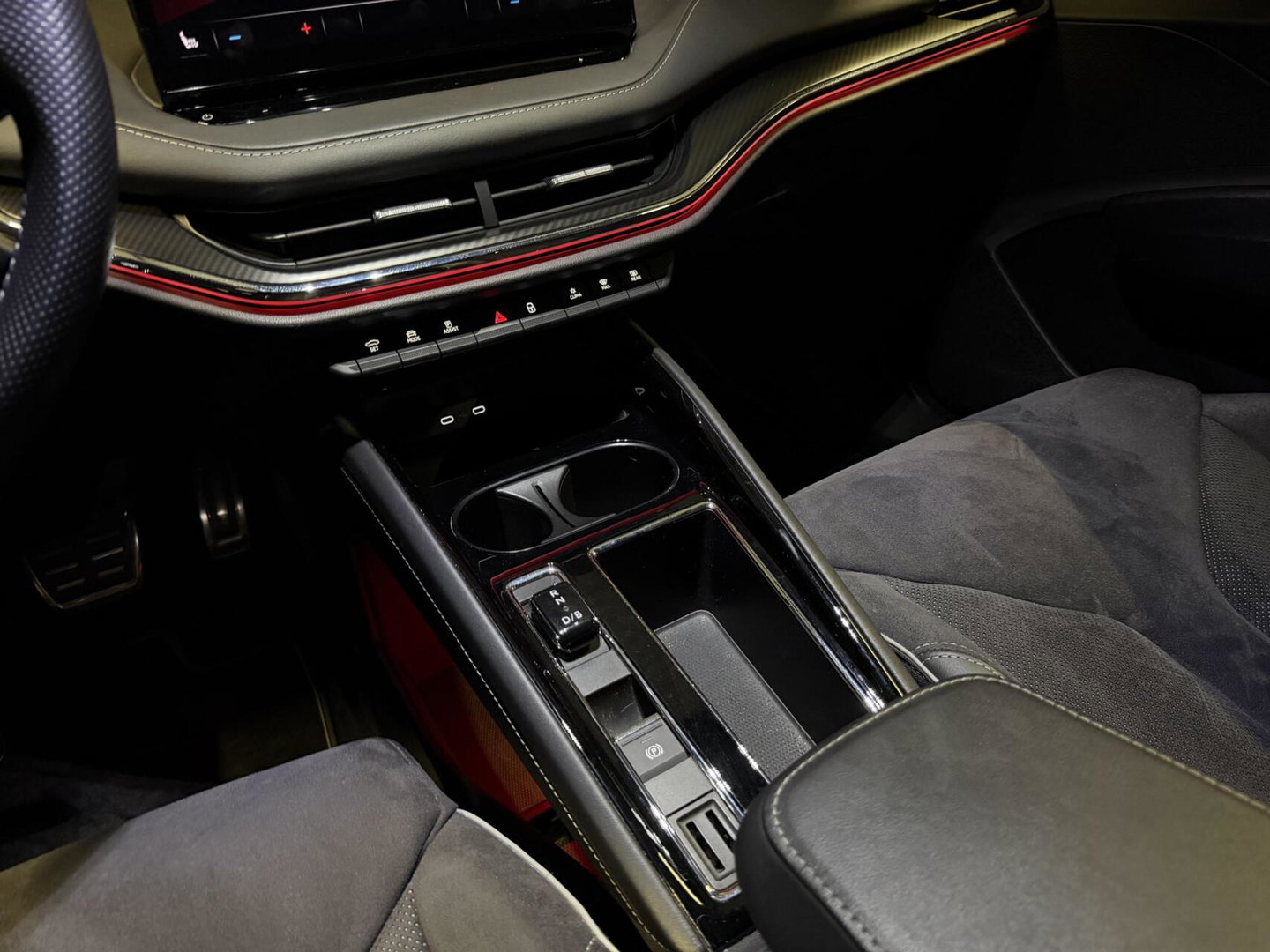 Škoda Enyaq iV 80 Sportline Warmtepomp Head-up Trekhaak NAP