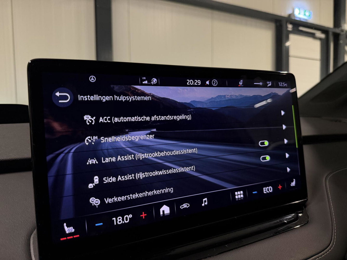 Škoda Enyaq iV 80 Sportline Warmtepomp Head-up Trekhaak NAP
