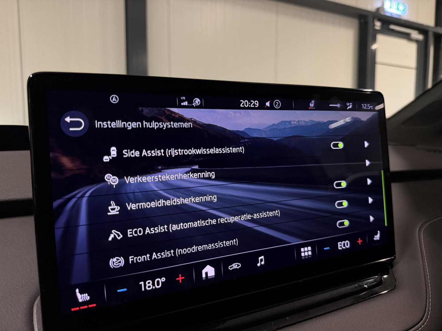 Škoda Enyaq iV 80 Sportline Warmtepomp Head-up Trekhaak NAP