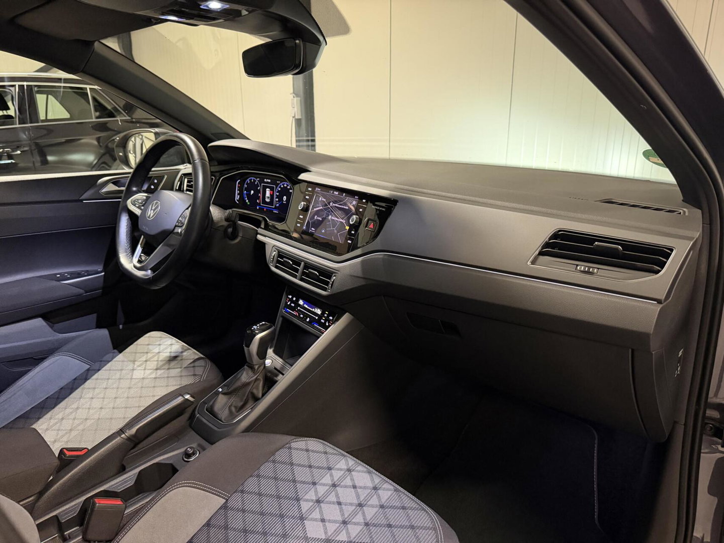 Volkswagen Taigo 1.0 TSI R-Line Pano Virtual Sfeer Camera