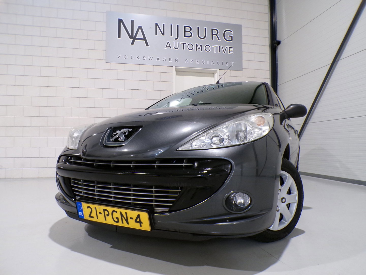 Peugeot 206+ 1.4 XS "Origineel NL!" Trekhaak Bluetooth Airco Garantie 4-seizoenen banden Nieuwe-APK ! Zeer nette & goede auto !