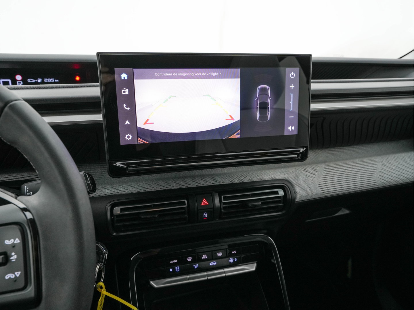 Citroën ë-C3 Max 113pk 44 kWh [3-Fase-11kW ] {SoH-91%} (INCL-BTW) *FULL-LED | NAVI-FULLMAP | DIGI-COCKPIT | CAMERA | COMFORTSEATS | PRIVACY-GLASS | CARPLAY | DAB | ECC | PDC | CRUISE | 17''ALU*