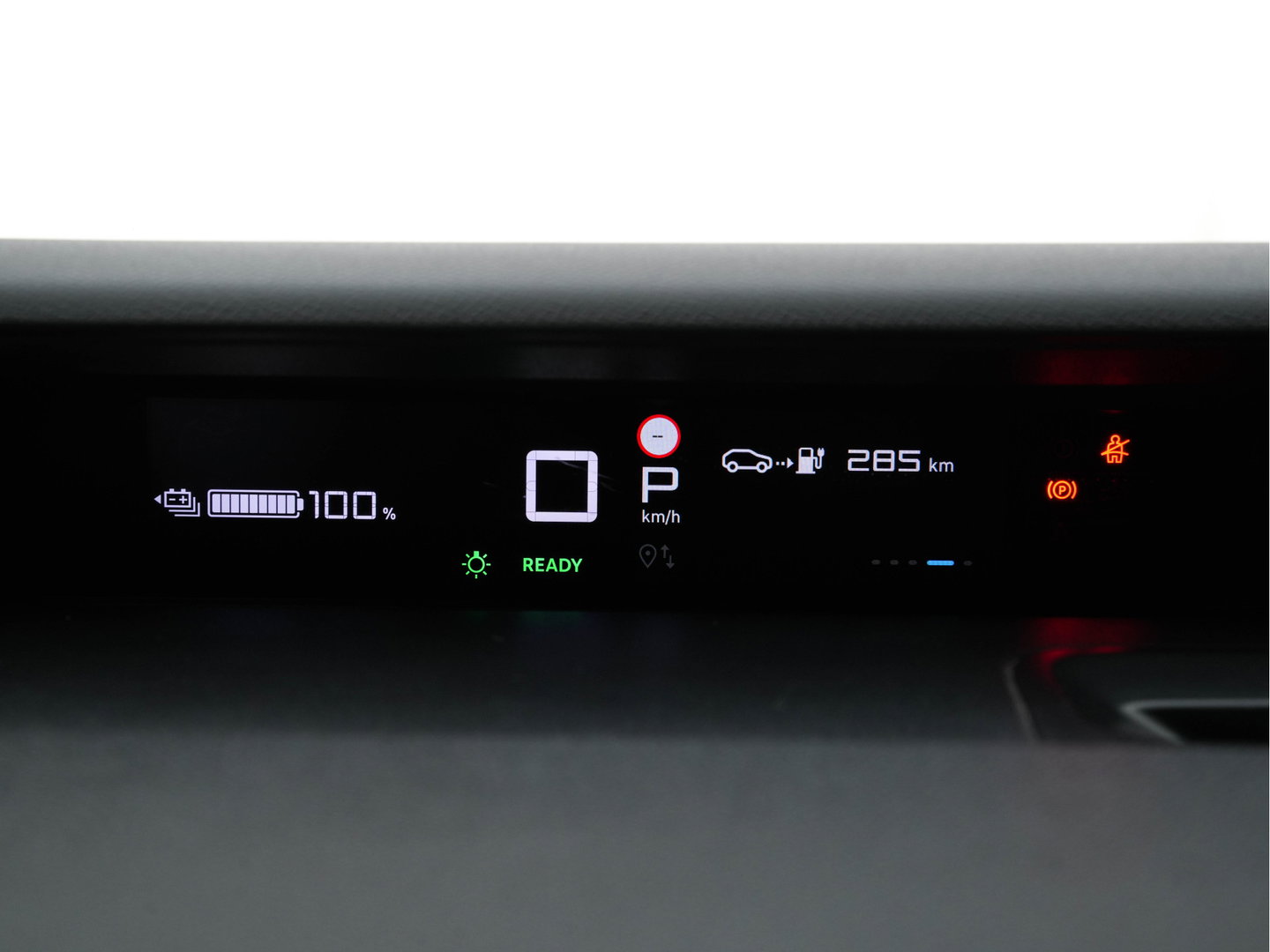 Citroën ë-C3 Max 113pk 44 kWh [3-Fase-11kW ] {SoH-91%} (INCL-BTW) *FULL-LED | NAVI-FULLMAP | DIGI-COCKPIT | CAMERA | COMFORTSEATS | PRIVACY-GLASS | CARPLAY | DAB | ECC | PDC | CRUISE | 17''ALU*