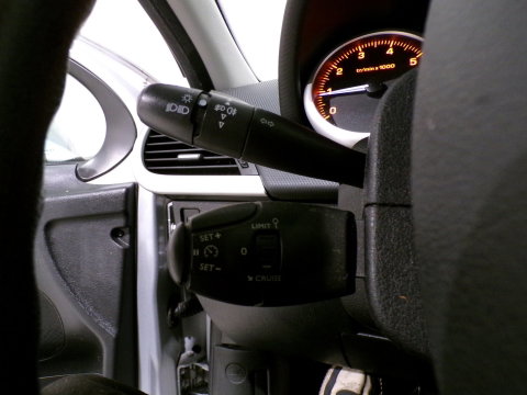 Peugeot 207 1.4 VTi Access "Origineel NL!" Trekhaak Airco 4-Seizoenen banden Cruise-control Elektrische ramen Lichtmetalen-velgen