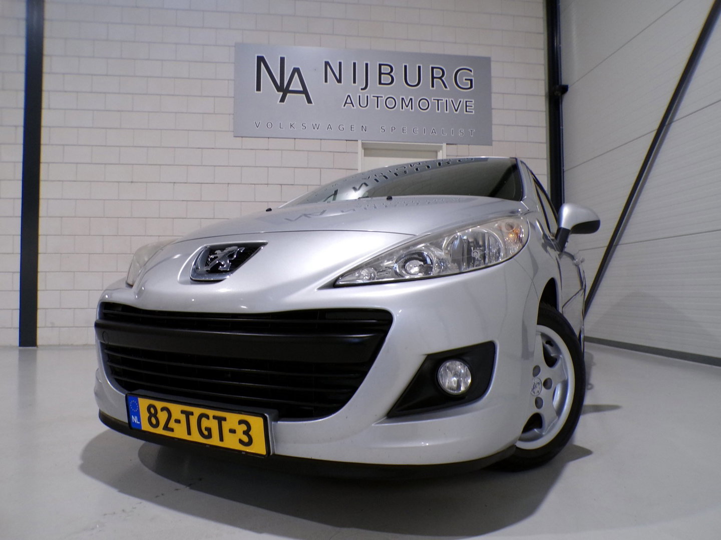Peugeot 207 1.4 VTi Access "Origineel NL!" Trekhaak Airco 4-Seizoenen banden Cruise-control Elektrische ramen Lichtmetalen-velgen