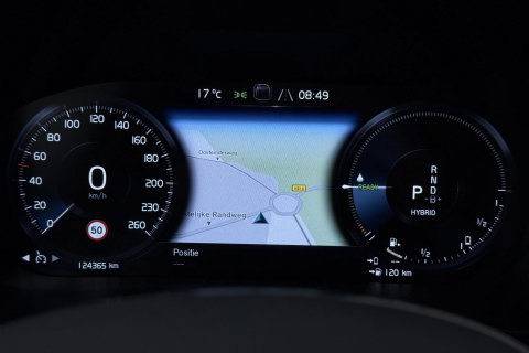 Volvo XC60 T8 R-Design | HEICO | Luchtvering | Panoramadak | 21 Inch | Harman/Kardon | Massage+Ventilatie | Trekhaak