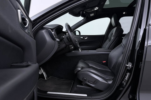 Volvo XC60 T8 R-Design | HEICO | Luchtvering | Panoramadak | 21 Inch | Harman/Kardon | Massage+Ventilatie | Trekhaak