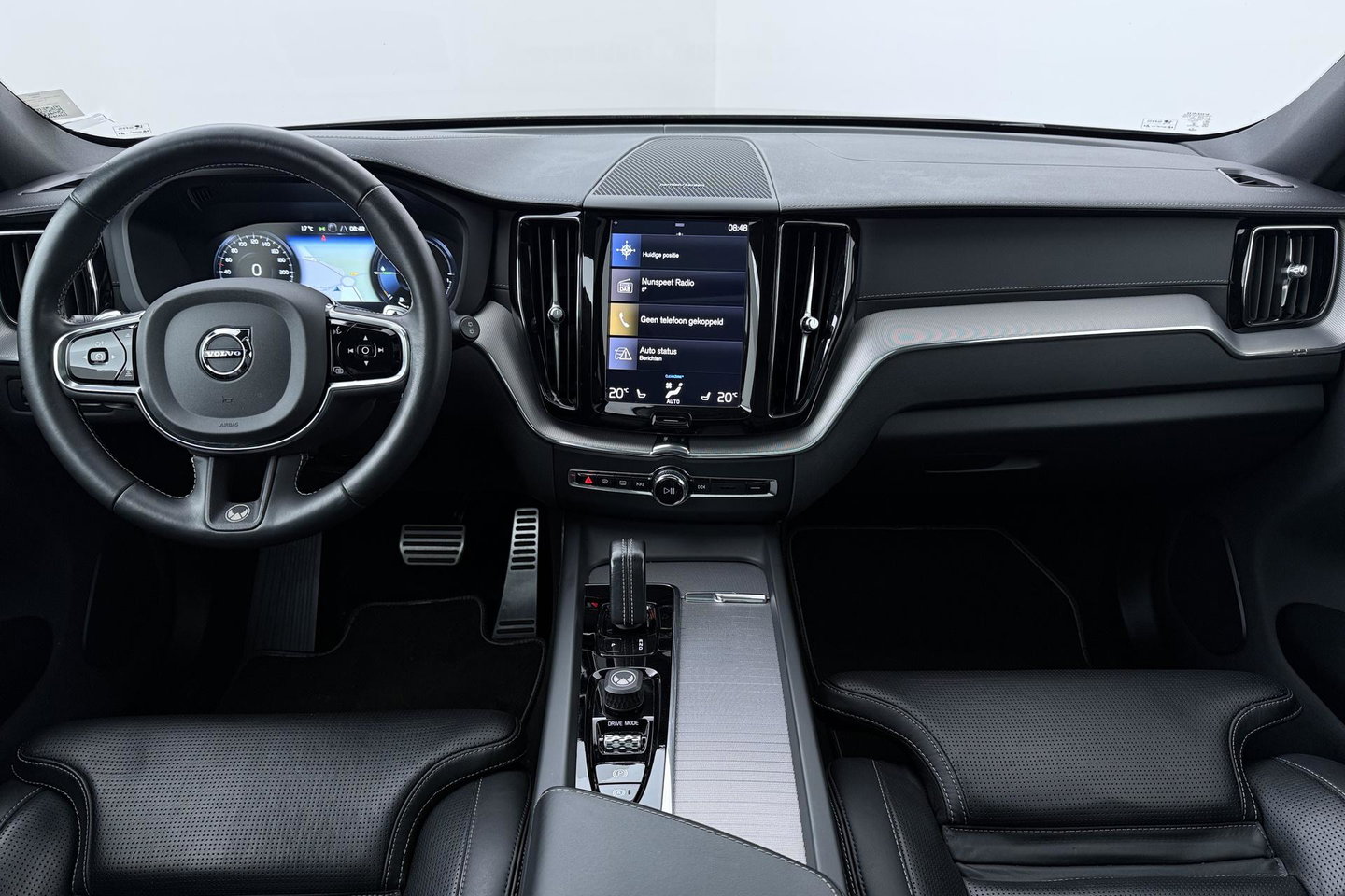 Volvo XC60 T8 R-Design | HEICO | Luchtvering | Panoramadak | 21 Inch | Harman/Kardon | Massage+Ventilatie | Trekhaak