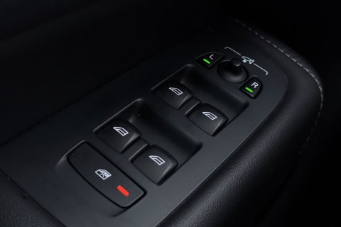 Volvo XC60 T8 R-Design | HEICO | Luchtvering | Panoramadak | 21 Inch | Harman/Kardon | Massage+Ventilatie | Trekhaak