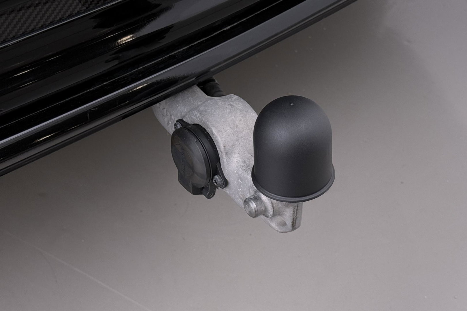 Volvo XC60 T8 R-Design | HEICO | Luchtvering | Panoramadak | 21 Inch | Harman/Kardon | Massage+Ventilatie | Trekhaak