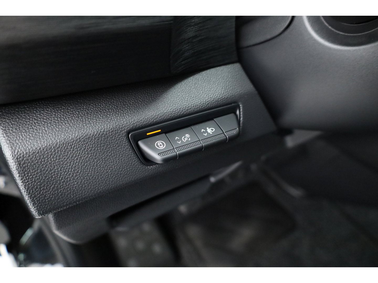 Renault Trafic 2.0 dCi 130pk L2H1 | Advance | Dubb. Cab. | Navi | Camera | Cruise | LM velgen