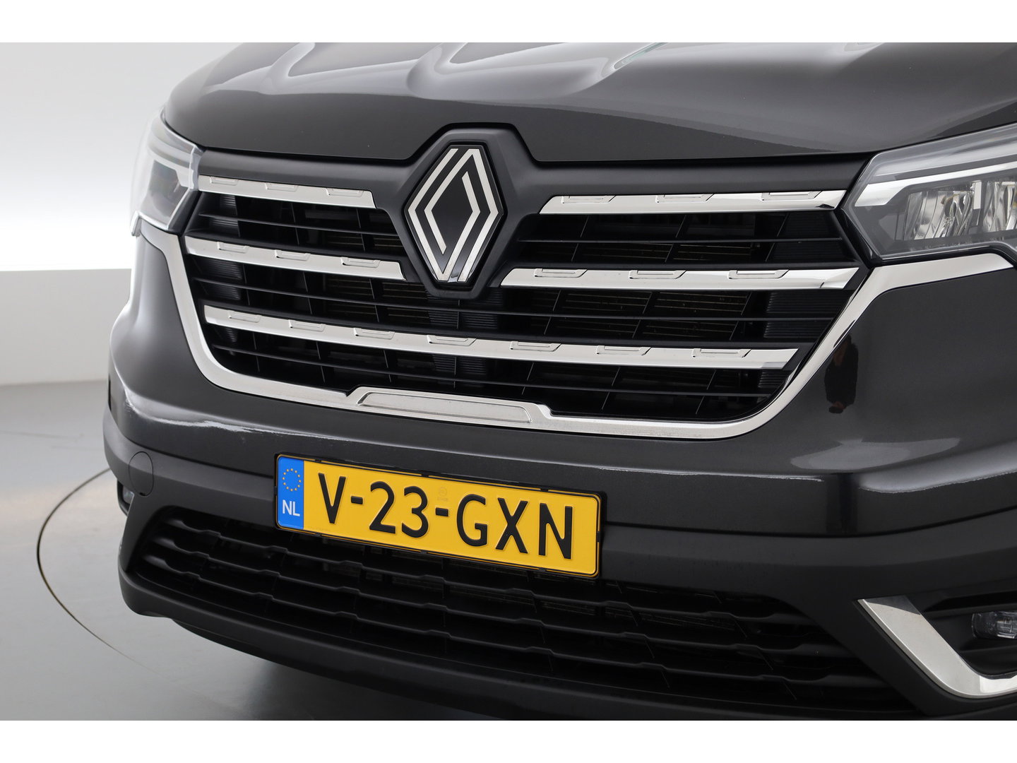 Renault Trafic 2.0 dCi 130pk L2H1 | Advance | Dubb. Cab. | Navi | Camera | Cruise | LM velgen
