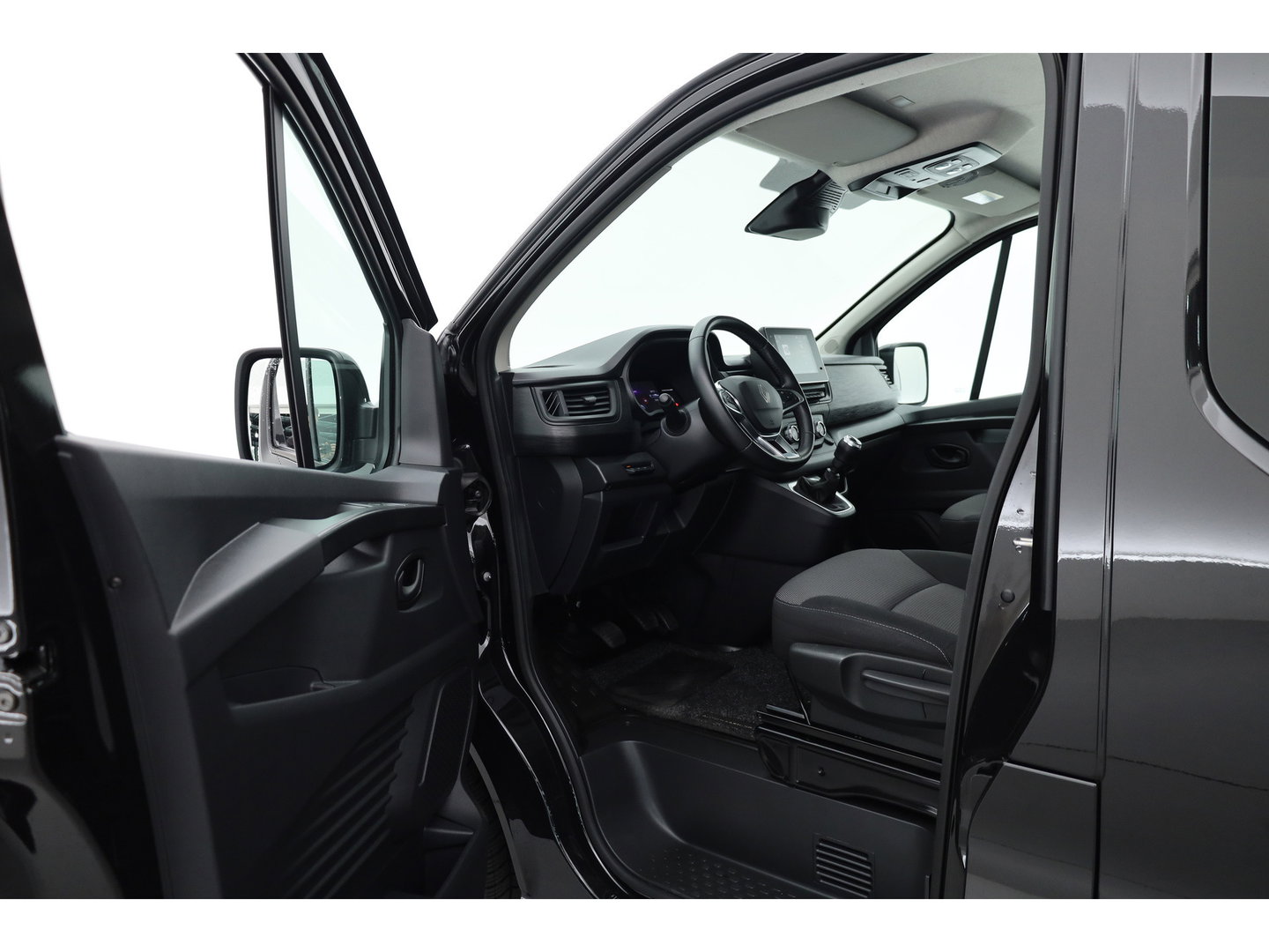Renault Trafic 2.0 dCi 130pk L2H1 | Advance | Dubb. Cab. | Navi | Camera | Cruise | LM velgen