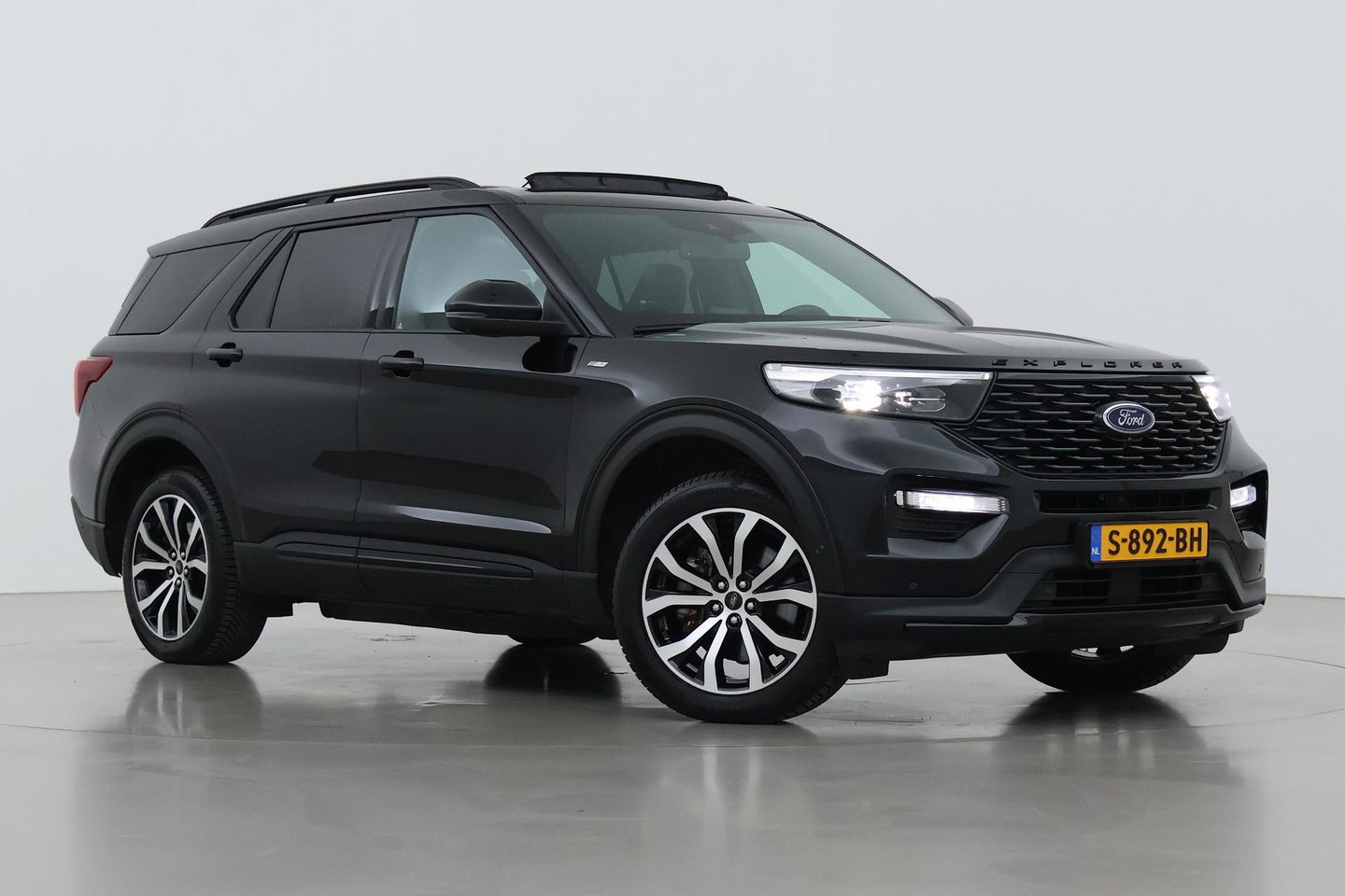 Ford Explorer 3.0 V6 ST-Line | 7 persoons | B&O | Panoramadak | 360° Camera | Trekhaak | BLIS | Stoelventilatie | 20 Inch