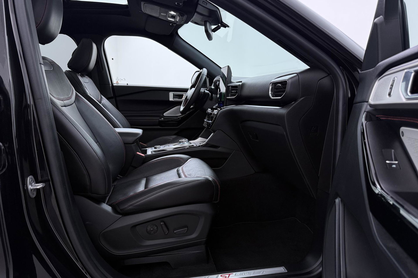 Ford Explorer 3.0 V6 ST-Line | 7 persoons | B&O | Panoramadak | 360° Camera | Trekhaak | BLIS | Stoelventilatie | 20 Inch