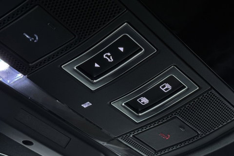 Land Rover Defender 2.0 P300e 110 X-Dynamic HSE | 6-Persoons | Meridian Surround | ClearSight | Head-Up | Massage+Ventilatie | 22 Inch