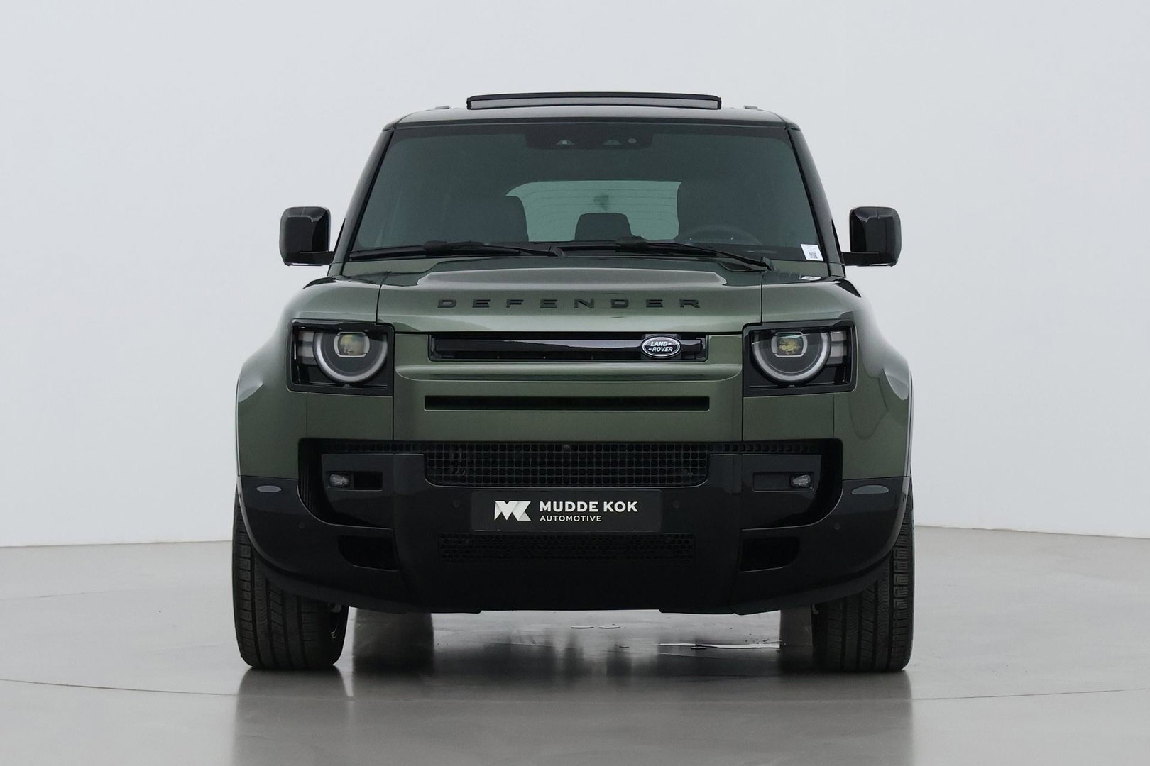 Land Rover Defender 2.0 P300e 110 X-Dynamic HSE | 6-Persoons | Meridian Surround | ClearSight | Head-Up | Massage+Ventilatie | 22 Inch