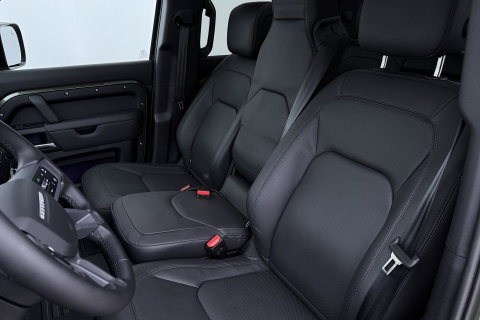 Land Rover Defender 2.0 P300e 110 X-Dynamic HSE | 6-Persoons | Meridian Surround | ClearSight | Head-Up | Massage+Ventilatie | 22 Inch