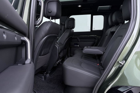 Land Rover Defender 2.0 P300e 110 X-Dynamic HSE | 6-Persoons | Meridian Surround | ClearSight | Head-Up | Massage+Ventilatie | 22 Inch