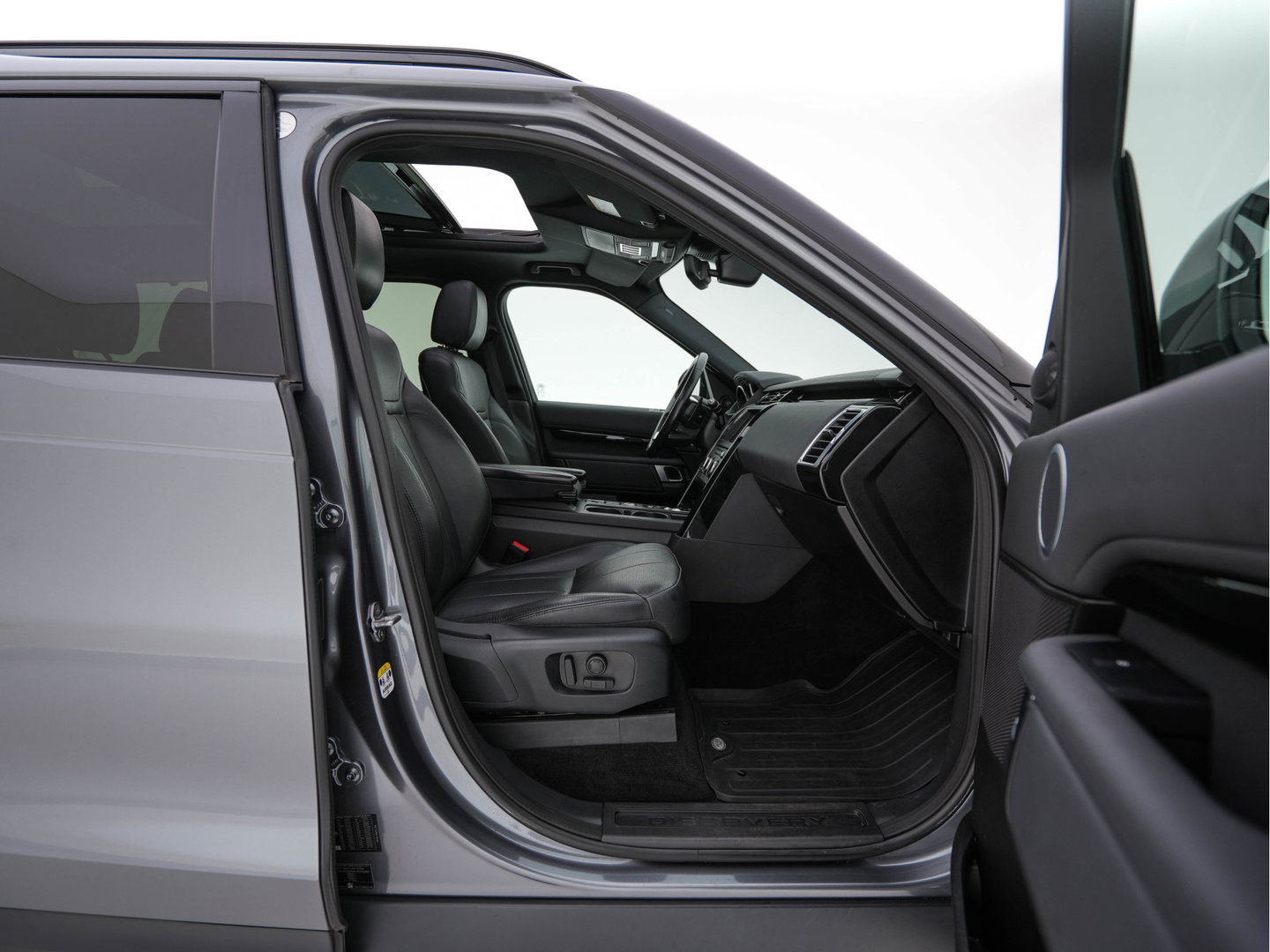 Land Rover Discovery 2.0 Td4 HSE Luxury *PANO | FULL-LED | LEATHER | KEYLESS | AIR-SUSPENSION | BLIND-SPOT | CAMERA | NAVI-FULLMAP | HEATED-COMFORTSEATS | PRIVACY-GLASS | SHIFT-PADDLES | ECC | CRUISE | 22''ALU*
