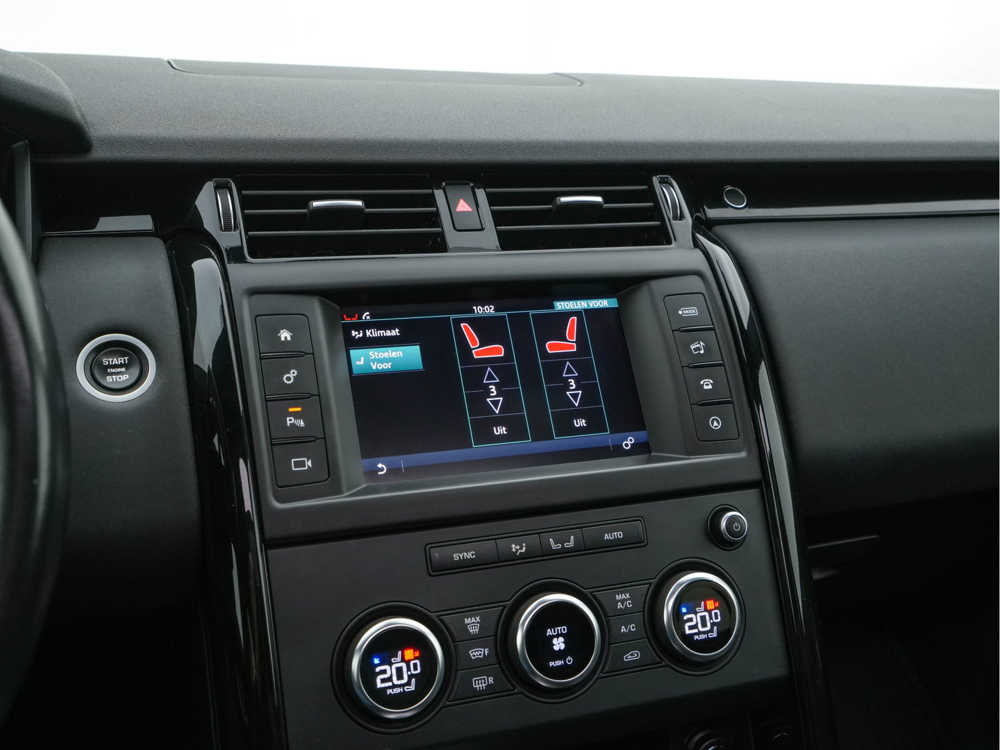 Land Rover Discovery 2.0 Td4 HSE Luxury *PANO | FULL-LED | LEATHER | KEYLESS | AIR-SUSPENSION | BLIND-SPOT | CAMERA | NAVI-FULLMAP | HEATED-COMFORTSEATS | PRIVACY-GLASS | SHIFT-PADDLES | ECC | CRUISE | 22''ALU*
