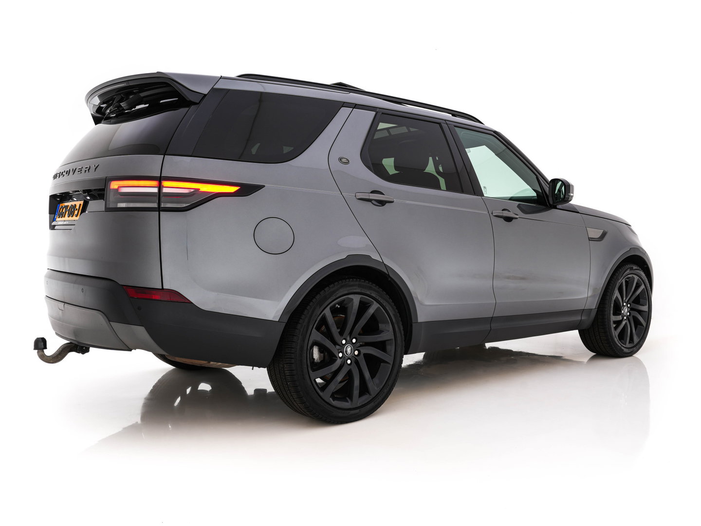 Land Rover Discovery 2.0 Td4 HSE Luxury *PANO | FULL-LED | LEATHER | KEYLESS | AIR-SUSPENSION | BLIND-SPOT | CAMERA | NAVI-FULLMAP | HEATED-COMFORTSEATS | PRIVACY-GLASS | SHIFT-PADDLES | ECC | CRUISE | 22''ALU*