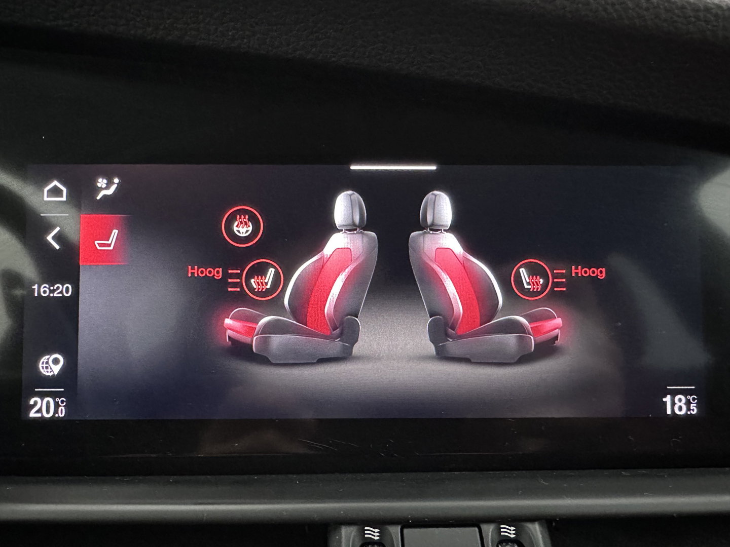 Alfa Romeo Giulia 2.0T Sprint (INCL-BTW)  Aut. *LEATHER | XENON | MEMORY-PACK | HEATED-VELOCE-SPORTSEATS | CAMERA | NAVI-FULLMAP | DAB+ | SHIFTPADDLES | PRIVACY-GLASS | BLINDSPOT | KEYLESS | 19"ALU*
