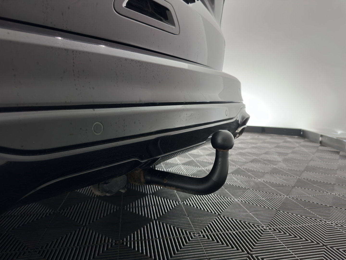 Ford Kuga 1.5 EcoBoost ST-Line (INCL-BTW) *FULL-LED | DIGI-COCKPIT | KEYLESS | DAB | CAMERA | CARPLAY | NAVI-FULLMAP | SPORTSEATS | PRIVACY-GLASS | TOWBAR | 18"ALU*
